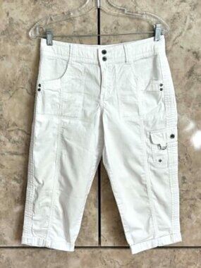 White Ladies Cargo Capri Pants